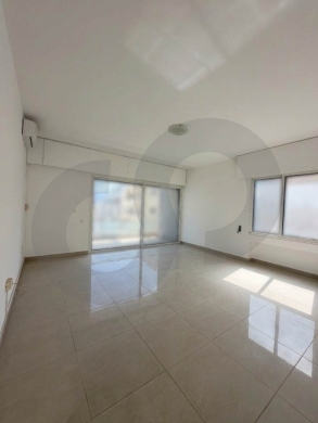 300 SQM Apartment for sale/Needs renovation/Prime… — 2