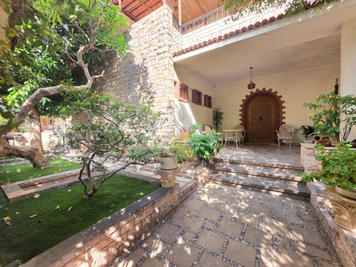 Rare Oppurunity! Villa For Sale in A Prime Location in Mar Takla, Hazmieh — 2