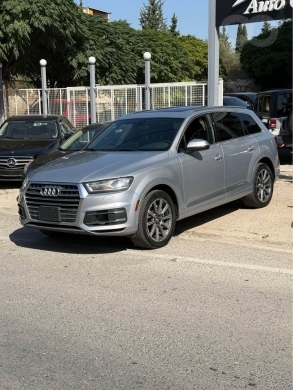 Audi Q7 model 2017 — 3