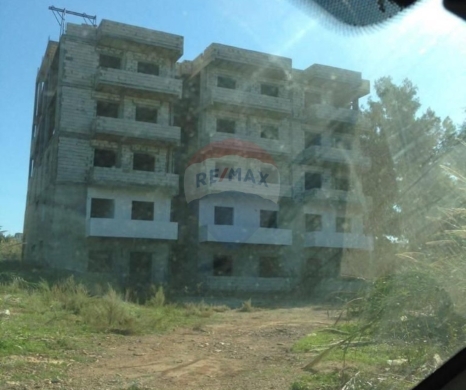 R9-3043 Whole Building for Sale in Bhanin Menyeh – 2 Blocks on 990m² مبنى كامل للبيع في ب… — 2