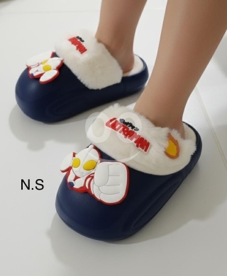 شبشب أطفال شتوي بتصميم ألترا مان - مبطن بالفرو | Kids' Winter Ultraman Slippers - Fur Lin… — 3