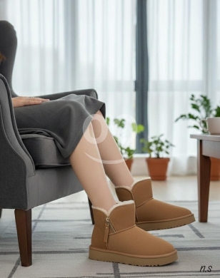 أحذية بوت نسائية شتوية مبطنة بالفرو - مريحة جداً | Fur Lined Ladies Winter Boots - Super … — 2