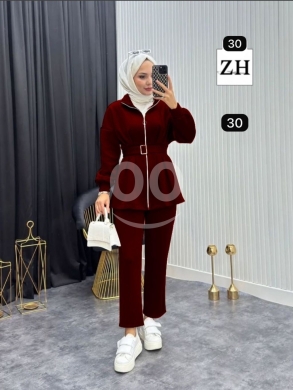الملابس، الأحذية والزينة في أبو سمرا - طقم نسائي فايس مصوف أنيق بخصر محدد | Elegant Women&#039;s Belted Fleece Knit Two-Piece Set