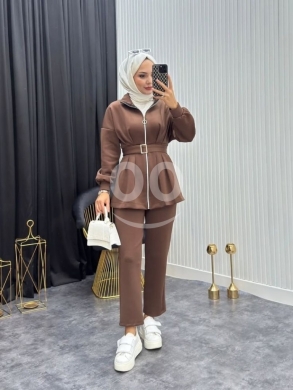 Vêtements, chaussures et accessoires dans Loussiya - طقم نسائي