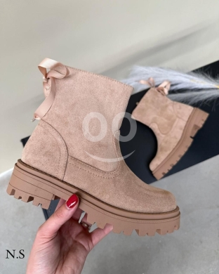 بوتين نسائي أسود عصري مريح من زارا | Modern Comfortable Black Women's Boots from Zara — 2