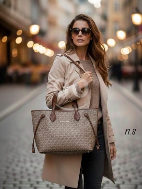 حقيبة يد نسائية كلاسيكية سوداء فاخرة | Classic Luxury Black Women's Tote Bag — 3