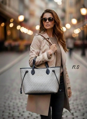 حقيبة يد نسائية كلاسيكية سوداء فاخرة | Classic Luxury Black Women's Tote Bag — 5