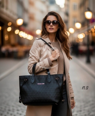 حقيبة يد نسائية كلاسيكية سوداء فاخرة | Classic Luxury Black Women's Tote Bag — 7