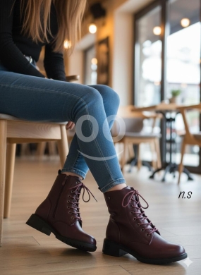 الملابس، الأحذية والزينة في أبو سمرا - بوتين نسائي أنيق برباط - مجموعة زارا | Elegant Women&#039;s Lace-Up Ankle Boots - Zara Collection