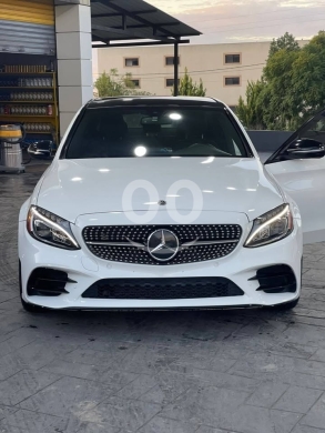 Mercedes-Benz dans Zrariyeh - Mercedes C300 2018
