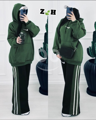 طقم بيجاما نسائي شتوي فليس مصوف بتصميم سبور عصري | Women's Fleece Winter Sporty Tracksuit… — 2