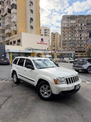Jeep in Beirut City - Grand Cherokee 2008