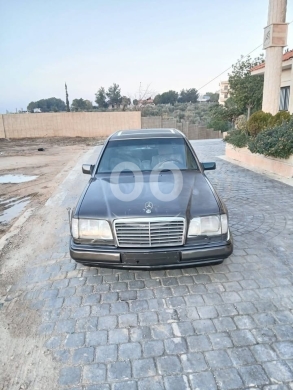 مرسيدس بنز في مدينة بيروت - مرسيدس ٢٨٠ موديل ٩٤
