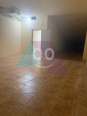 Commercials for rent in Sioufi - fully renovated 120 m2 warehouse 4rent in Syoufi - مستودع في السيوفيEZ21W2