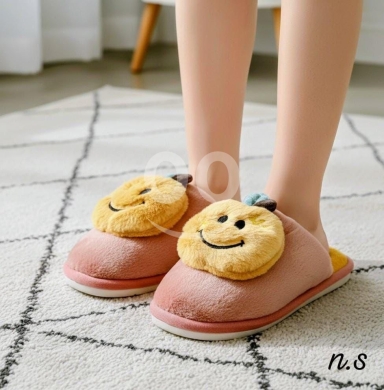 الملابس، الأحذية والزينة في أبو سمرا - سليبر بناتي ناعم بتصميم وجه مبتسم مريح جداً | Girls&#039; Soft Smiley Face Design Comfortable Slippers