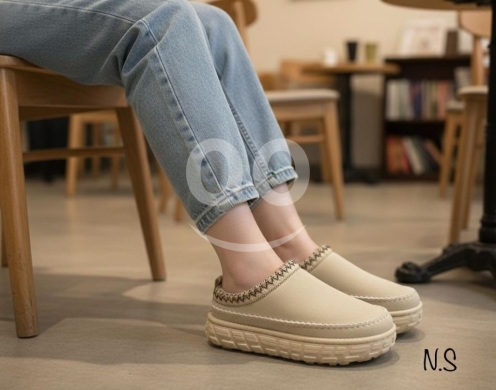 سليبر نسائي شتوي نعل مرتفع جودة ممتازة | Women's High Quality Platform Winter Slippers Co… — 2
