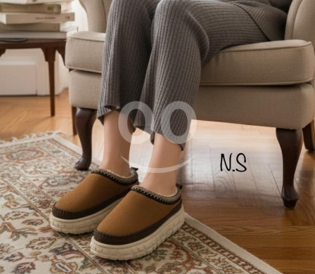 الملابس، الأحذية والزينة في أبو سمرا - سليبر نسائي شتوي نعل مرتفع جودة ممتازة | Women&#039;s High Quality Platform Winter Slippers Cozy Mules