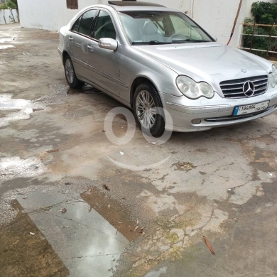 مرسيدس بنز في مدينة بيروت - C240 2002