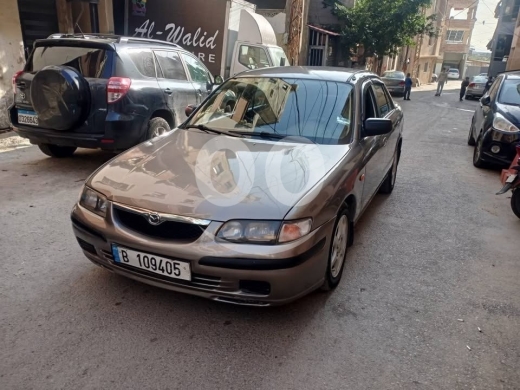 Mazda in Beirut City - مازدا موديل ٢٠٠٠