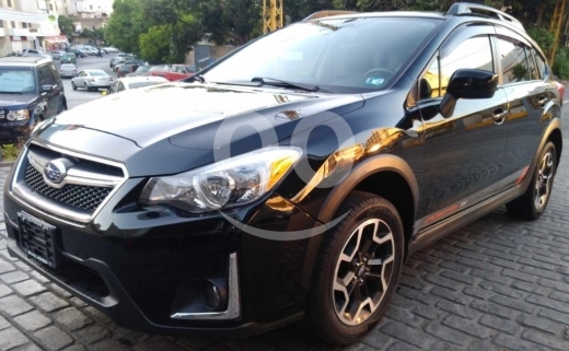 Subaru in Sin el-Fil - 2017 Subaru XV Limited Edition - Full Options AWD Crossover with Sunroof & Low Mileage