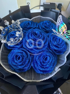باقة جوري جليتر وردي مع تاج وفراشة ملكية | Pink Glitter Rose Bouquet with Crown & Butterf… — 3
