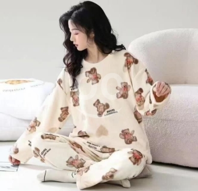 Vêtements, chaussures et accessoires dans Abou Samra - بيجاما فرو نسائية ثقيلة ودافئة | Ultra-Warm Heavy Women&#039;s Faux Fur Pajamas