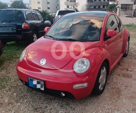 Volkswagen in Khalde - beetle Automatic 4 cylinder Full
