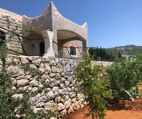 Villas for sale in HajjehJbeili - R9-3063 Villa for Sale in Ajaltoun - Keserwan فيلا للبيع في عجلتون كسروان (2,300 m² Land, Expansion Potential)