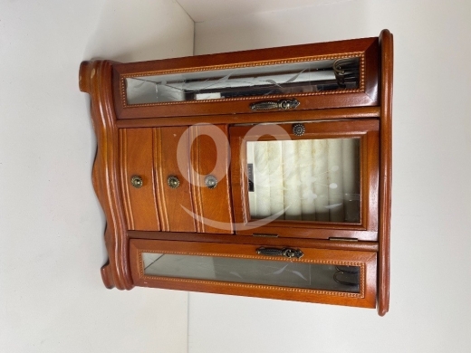 Antiques & Collectibles in Al Dahye - صندوق مجوهرات فينتيج خشب أوك وزجاج ماركة ميلي آند كو | Vintage Mele & Co. Oak Wood Jewelry Box