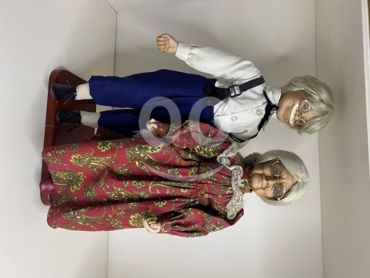 Antiques & Collectibles in Al Dahye - زوج من دمى البورسلين الفيكتورية العتيقة | Vintage Victorian Porcelain Doll Couple