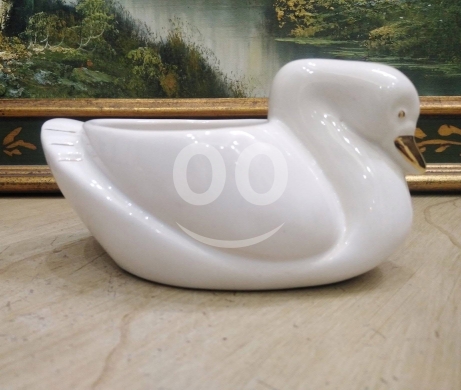 Antiques & Collectibles in Tripoli - بطة بورسلان أنتيك مذهبة متعددة الاستخدامات | Antique Gilded Porcelain Duck Decorative Bowl