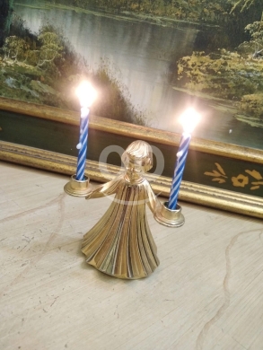 Antiques & Collectibles in Tripoli - حامل شموع نحاس إيطالي أنتيك شكل ملاك | Antique Italian Brass Angel Cherub Candle Holder