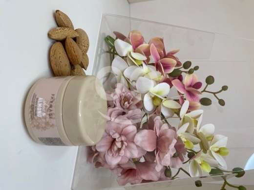 مجموعة فارماسي بزبدة الشيا واللوز للعناية بالجسم | Farmasi Shea & Almond Body Care Gift S… — 4