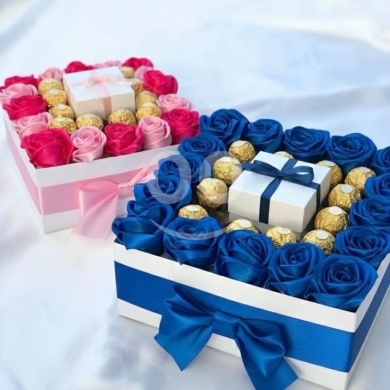 Other Goods in Taalabaya - صندوق هدايا مربع مع ورد ساتان وشوكولاتة | Square Gift Box with Satin Roses and Chocolate