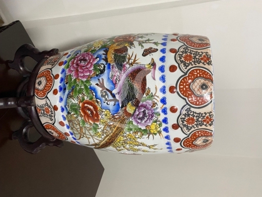 جرة بورسلين صينية أنتيك مرسومة يدوياً مع قاعدة خشبية|Antique Century Hand-Painted Chinese… — 3
