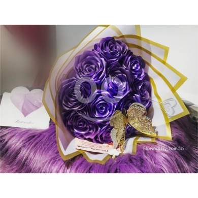 Other Goods in Taalabaya - باقة زهور ساتان بنفسجية ملكية مع زينة ذهبية | Royal Purple Satin Flower Bouquet with Gold Accents