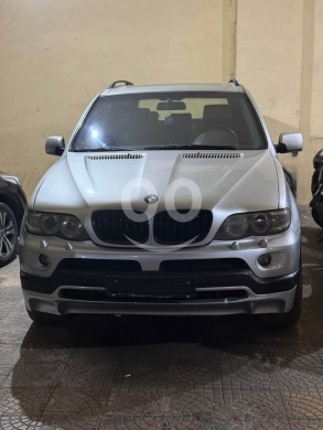 BMW in Haret Hreik - X5 2002