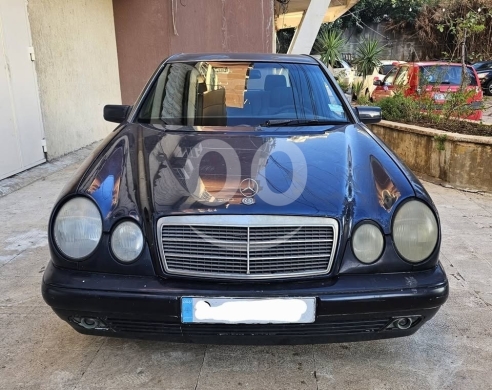 مرسيدس بنز في مدينة بيروت - Mercedes-Benz e-class 1997