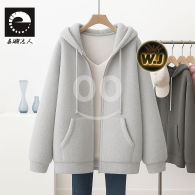 Clothes, Footwear & Accessories in Loussiya - جاكيت فرو نسواني