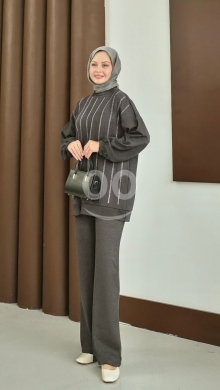 Clothes, Footwear & Accessories in Jeb Jenine - طقم صوف كوالتي عالية
