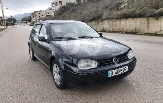 Volkswagen in Aley - Golf model 2000
