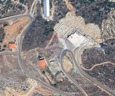اراضي للبيع في Ain Aakrine - R9-3073 Land for Sale in Ain Akrine - Koura أرض للبيع في عين عكرين الكورة