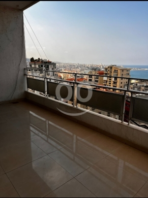 شقق للإيجار في جونيه - شقة واسعة للإيجار في حارة صخر، ٢٠٠ متر، إطلالة بانورامية | Spacious 200sqm Flat for Rent