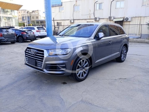 Audi in Beirut City - Audi Q7 2017