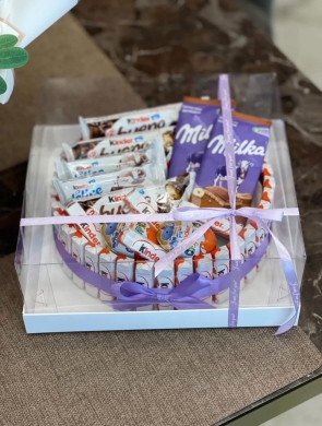 صندوق هدايا شوكولاتة كيندر متنوعة مع شريط أحمر | Kinder Chocolate Assorted Gift Box with … — 6