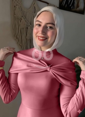 فستان سهرة مخمل ناعم بقصة ملكية أنيقة | Elegant Royal Cut Soft Velvet Evening Dress — 2