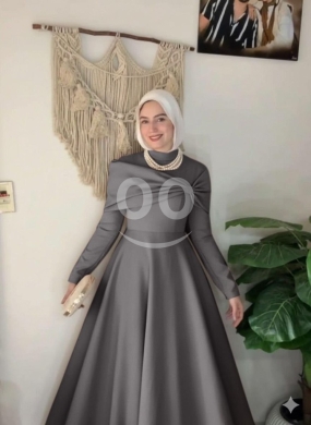 Vêtements, chaussures et accessoires dans Karaoun - فستان سهرة مخمل ناعم بقصة ملكية أنيقة | Elegant Royal Cut Soft Velvet Evening Dress