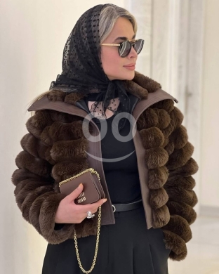 Vêtements, chaussures et accessoires dans Karaoun - جاكيت موهير راقٍ بلمسات جلدية على الأطراف | Elegant Mohair Jacket with Faux Leather Trim Details