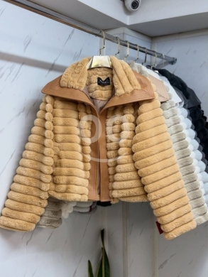 جاكيت موهير راقٍ بلمسات جلدية على الأطراف | Elegant Mohair Jacket with Faux Leather Trim … — 3