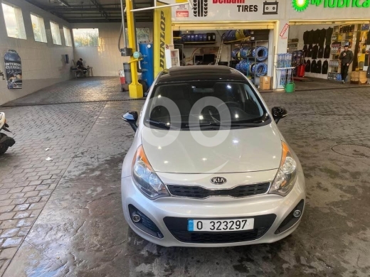 Kia dans Beyrouth - Kia Rio Model 2014